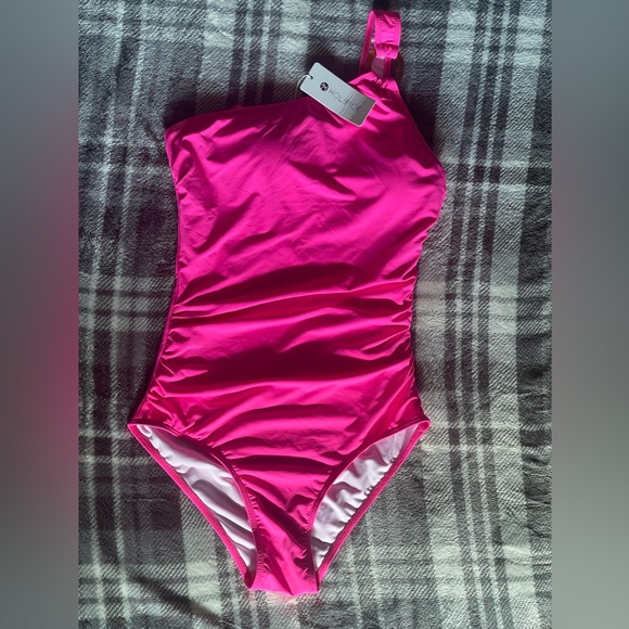 Brand new women’s swimsuits - Picture 1 of 1